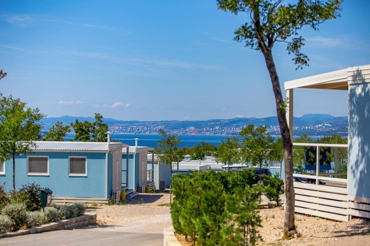 Mobile Homes Camping Omisalj Omišalj Exterior foto