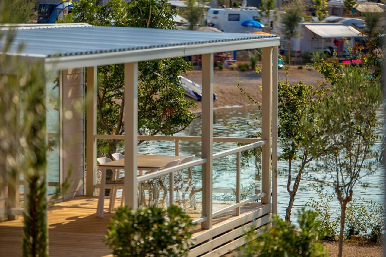 Mobile Homes Camping Omisalj Omišalj Exterior foto